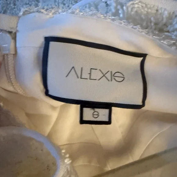 Alexis Cream Lace Jumpsuit - Picture 5 of 10